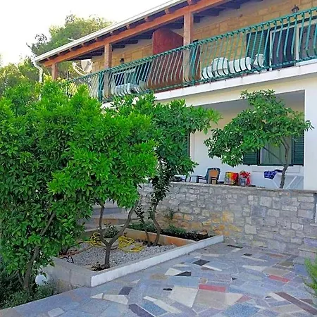 Rogac Hotel 3*
